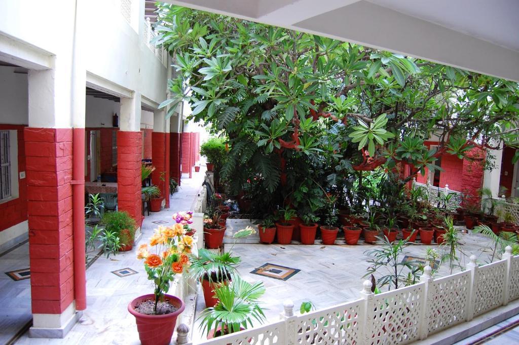 Hotel Tourist Rest House Agra Agra  Esterno foto